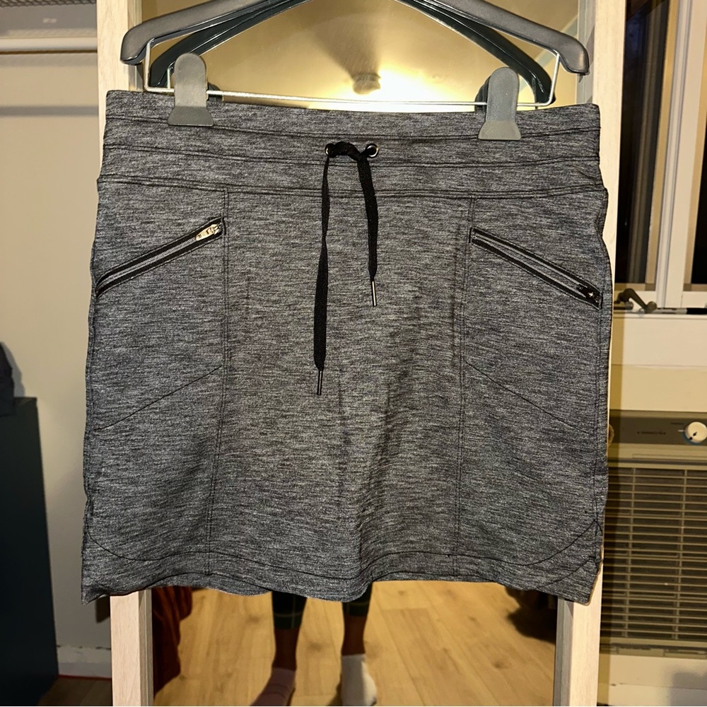 Athleta Charcoal Heathered Top